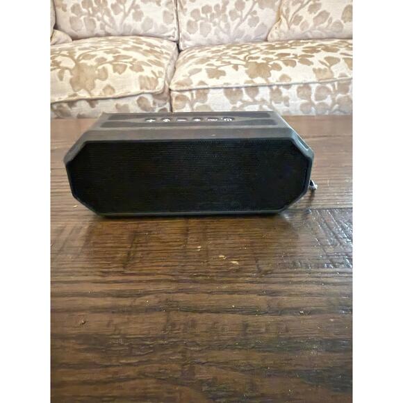 Altec Lansing HydraJolt IMW1200 Wireless Bluetooth Speaker - Picture 7 of 10